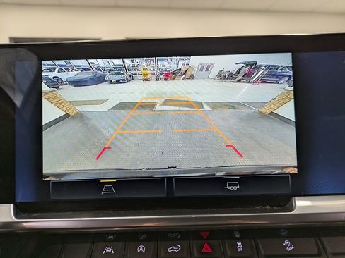 Used 2022 Chevrolet Silverado 1500 RST image 12