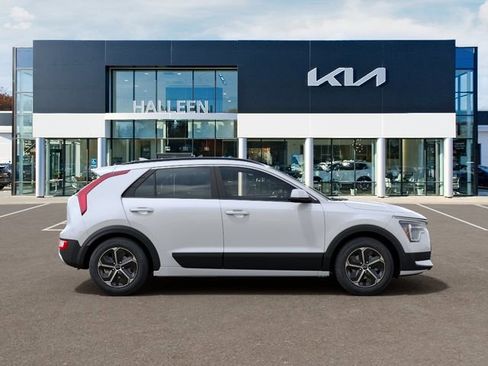 New 2026 Kia Niro LX FWD image 7