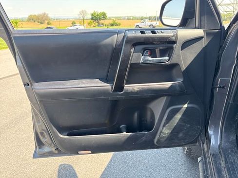 Used 2021 Toyota 4Runner TRD Off-Road Premium w/ Moonroof Package AWD/4WD image 24
