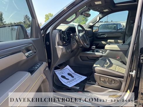 Used 2022 Chevrolet Silverado 1500 ZR2 w/ Technology Package image 10