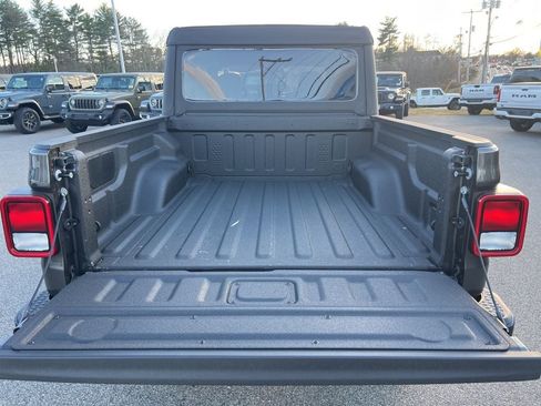 New 2026 Jeep Gladiator Sport image 14
