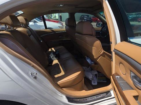 Used 2008 BMW 750i RWD image 13