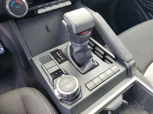 Used 2025 Toyota Tacoma TRD Sport image 27