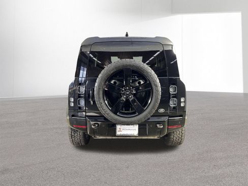 Used 2022 Land Rover Defender 90 X AWD/4WD image 31