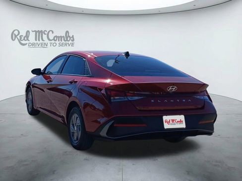 New 2026 Hyundai Elantra SE FWD image 3