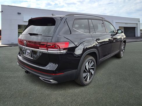 New 2026 Volkswagen Atlas SE FWD image 3