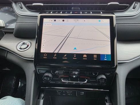 New 2025 Jeep Grand Cherokee L Limited w/ Trailer Tow Package image 18