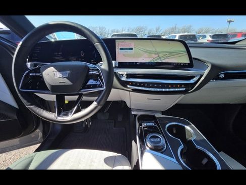 Used 2025 Cadillac Lyriq Sport image 2