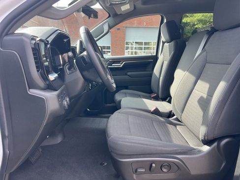 Used 2022 Chevrolet Silverado 1500 LT image 13