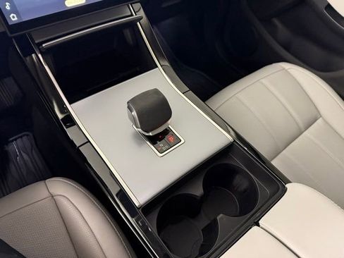 Used 2025 Land Rover Range Rover Evoque S image 23