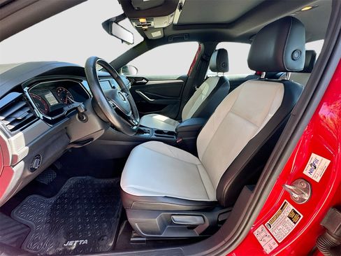 Used 2019 Volkswagen Jetta R-Line image 20