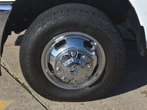 Used 2024 RAM 3500 SLT w/ Quick Order Package 2YG SLT AWD/4WD image 9