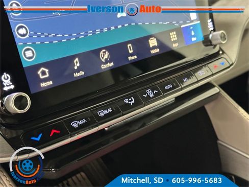 New 2026 Jeep Grand Wagoneer L 4WD image 21