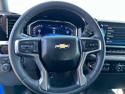 Used 2025 Chevrolet Silverado 1500 LT AWD/4WD image 20