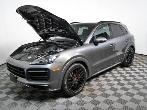 Certified 2023 Porsche Cayenne GTS w/ Premium Package AWD/4WD image 34