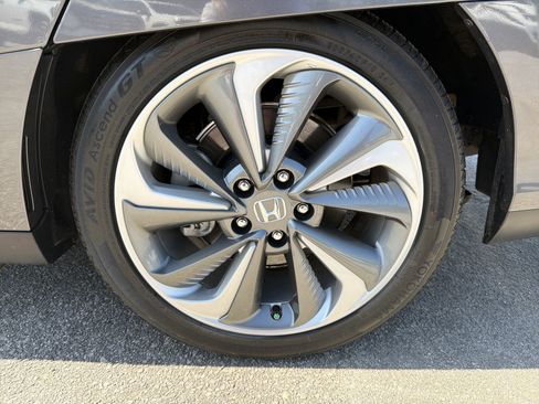 Used 2018 Honda Clarity Touring image 19