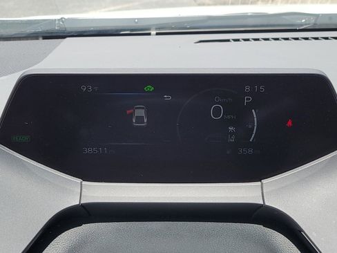 Used 2024 Toyota Prius Limited image 31