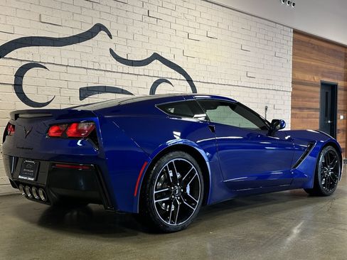 Used 2016 Chevrolet Corvette Stingray Coupe w/ Carbon Flash Badge Package RWD image 3