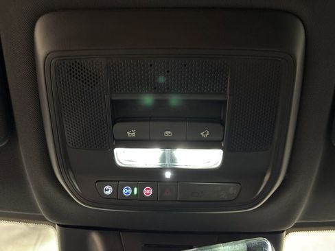 New 2026 Chevrolet Equinox EV LT w/ Convenience Package II AWD/4WD image 19