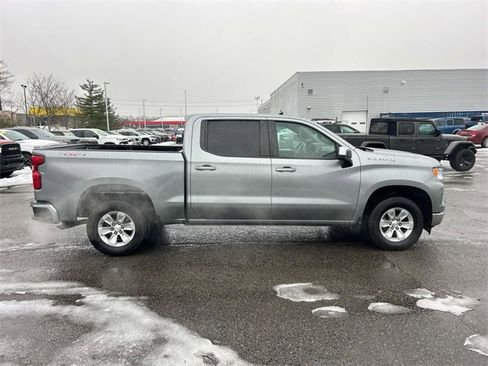 Used 2023 Chevrolet Silverado 1500 LT image 3