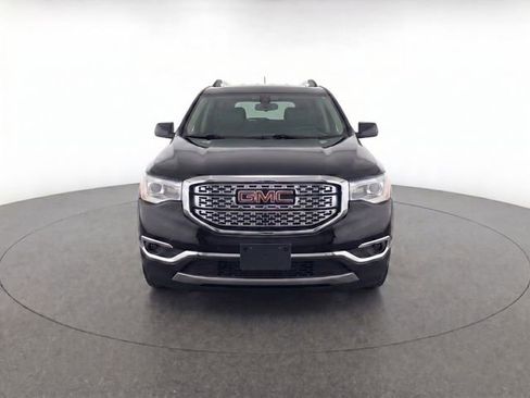 Used 2018 GMC Acadia Denali w/ Technology Package FWD image 2
