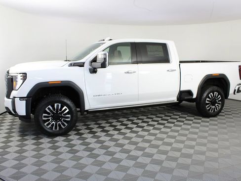 New 2026 GMC Sierra 3500 Denali Ultimate AWD/4WD image 2