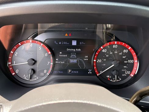 Used 2024 Nissan Titan PRO-4X w/ Pro-4x Convenience Package AWD/4WD image 20
