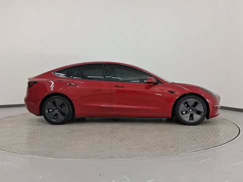 Used 2021 Tesla Model 3 Standard Range Plus image 8