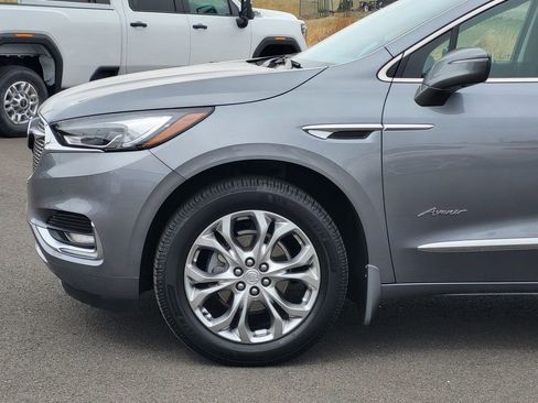 Used 2020 Buick Enclave Avenir w/ Avenir Technology Package AWD/4WD image 6