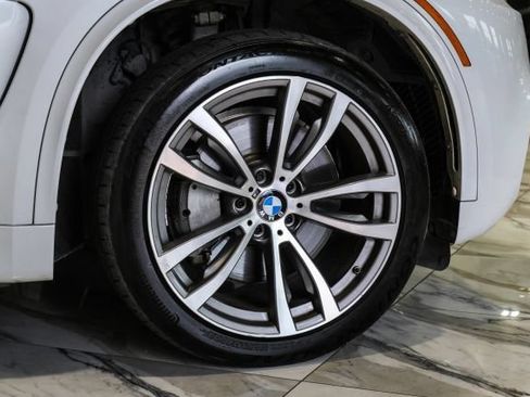 Used 2015 BMW X5 xDrive50i AWD/4WD image 55