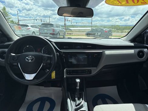 Used 2017 Toyota Corolla L FWD image 9