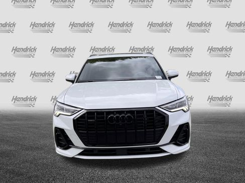 Used 2023 Audi Q3 2.0T Premium Plus w/ Premium Plus Package image 3