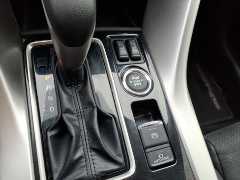 Used 2024 Mitsubishi Eclipse Cross SE image 22