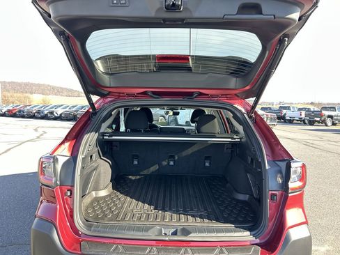 Used 2025 Subaru Outback Premium w/ Popular Package #1A image 18