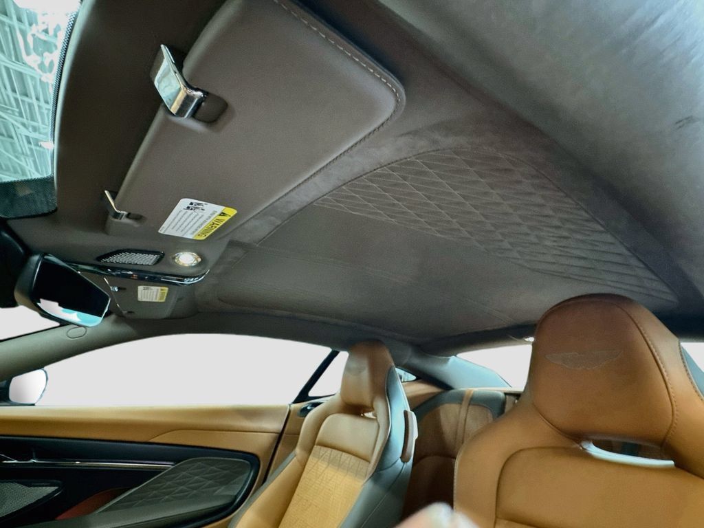 Used 2024 Aston Martin DB12 Coupe RWD image 25