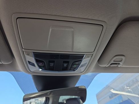 Used 2023 Acura MDX SH-AWD image 13