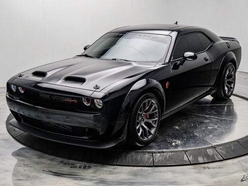 Used 2022 Dodge Challenger SRT Hellcat RWD image 7