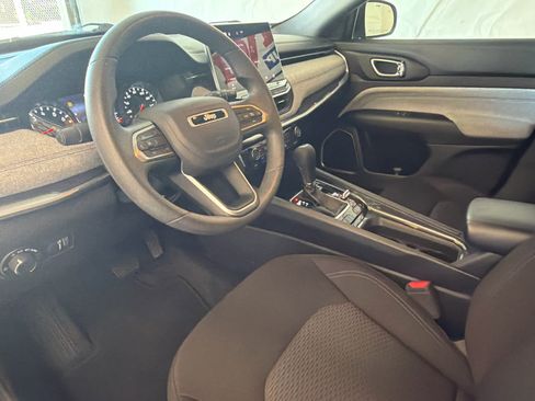 Used 2023 Jeep Compass Sport AWD/4WD image 15