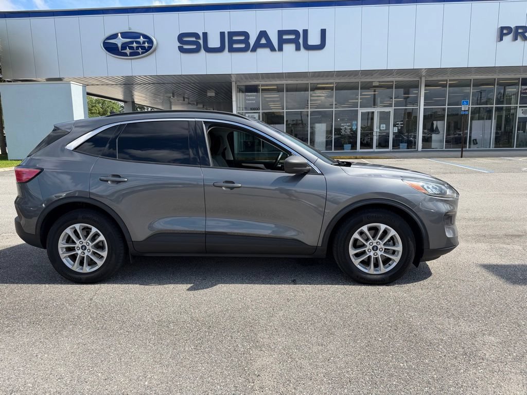 Used 2022 Ford Escape SE w/ Convenience Package FWD image 2