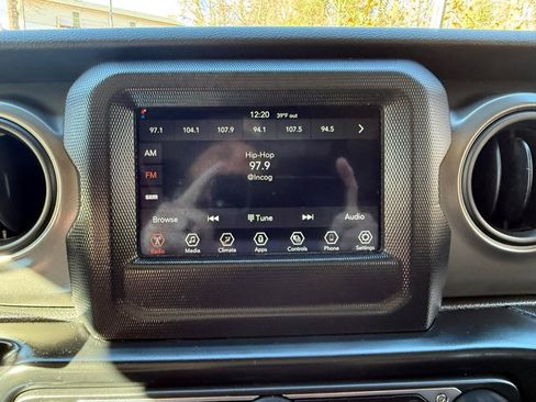 Used 2022 Jeep Gladiator Sport image 21