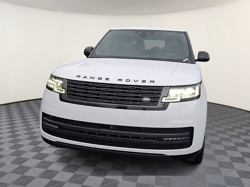 Certified 2025 Land Rover Range Rover SE AWD/4WD image 3