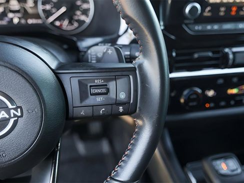 Used 2024 Nissan Pathfinder Rock Creek image 13