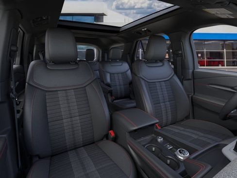 New 2026 Ford Explorer ST-Line w/ ST-Line Street Pack AWD/4WD image 10