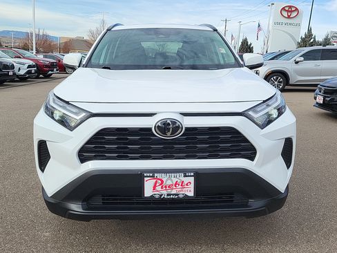 Used 2025 Toyota RAV4 XLE image 5