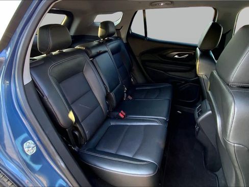 Used 2024 GMC Terrain SLT AWD/4WD image 19