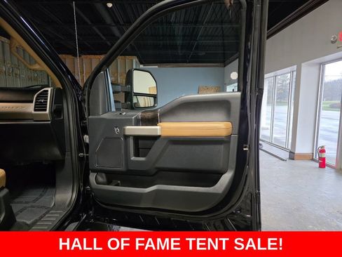 Used 2022 Ford F250 Lariat w/ Lariat Ultimate Package AWD/4WD image 21