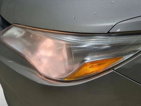 Used 2017 Toyota Camry LE FWD image 4
