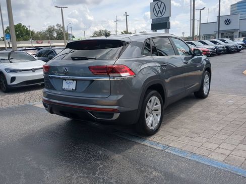 Used 2023 Volkswagen Atlas Cross Sport SE FWD image 4