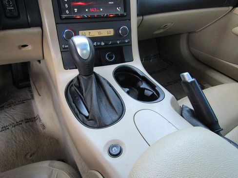 Used 2007 Chevrolet Corvette Coupe w/ Preferred Equipment Group image 20