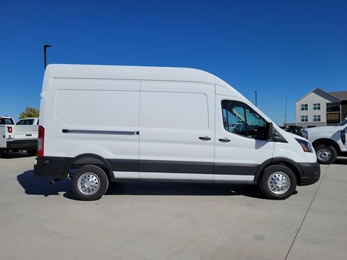 New 2026 Ford Transit 250 148 High Roof AWD image 2